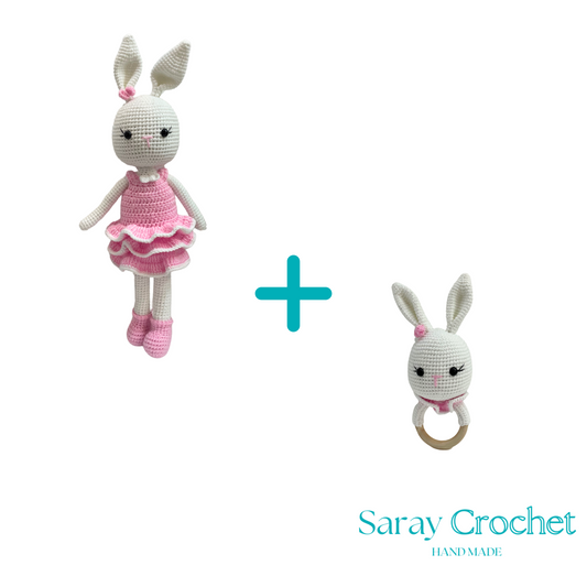 Crocheted bunny doll and ring with 'Saray Crochet' branding on a white background