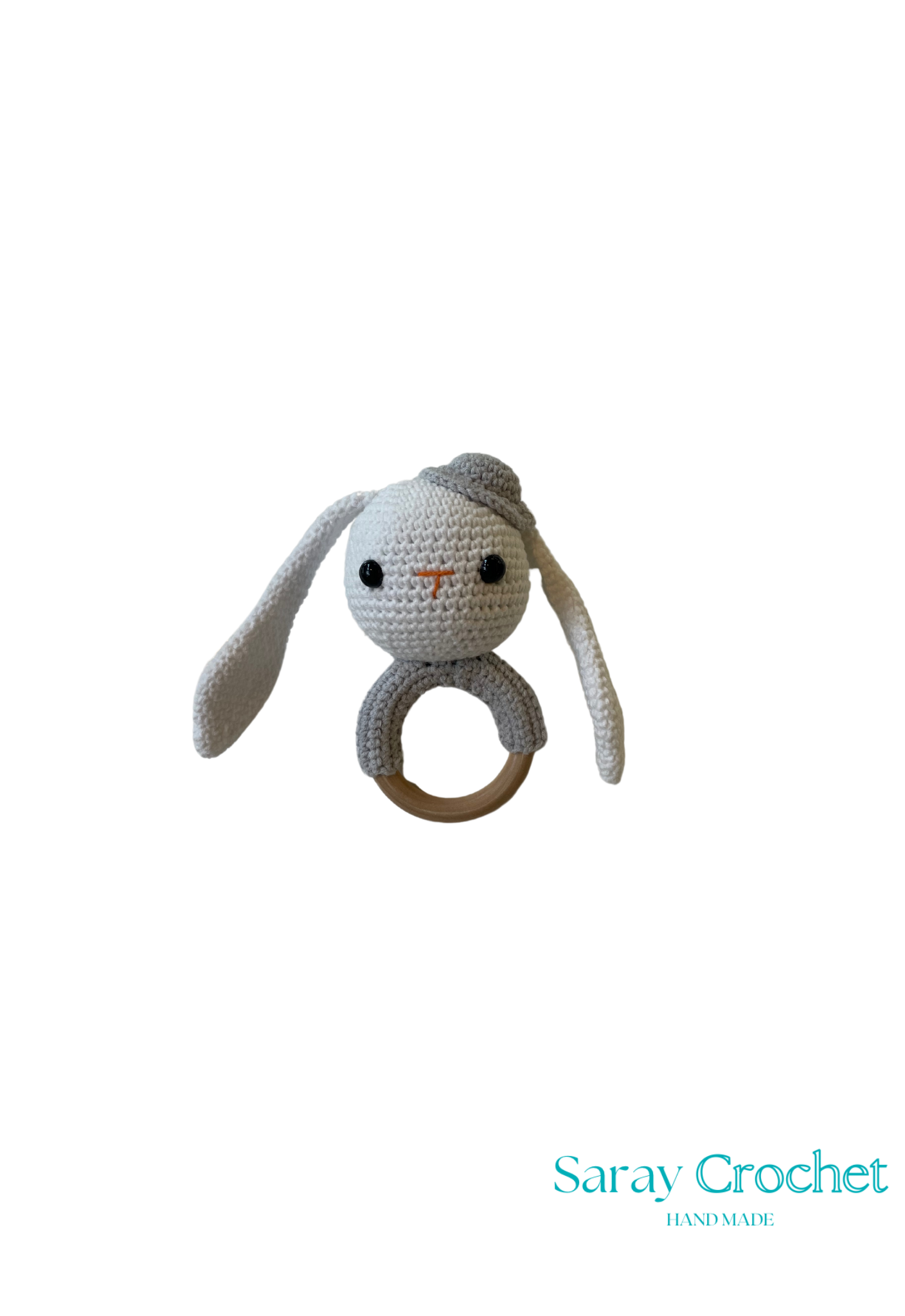 Crocheted bunny rattle toy on a white background with 'Saray Crochet' branding.