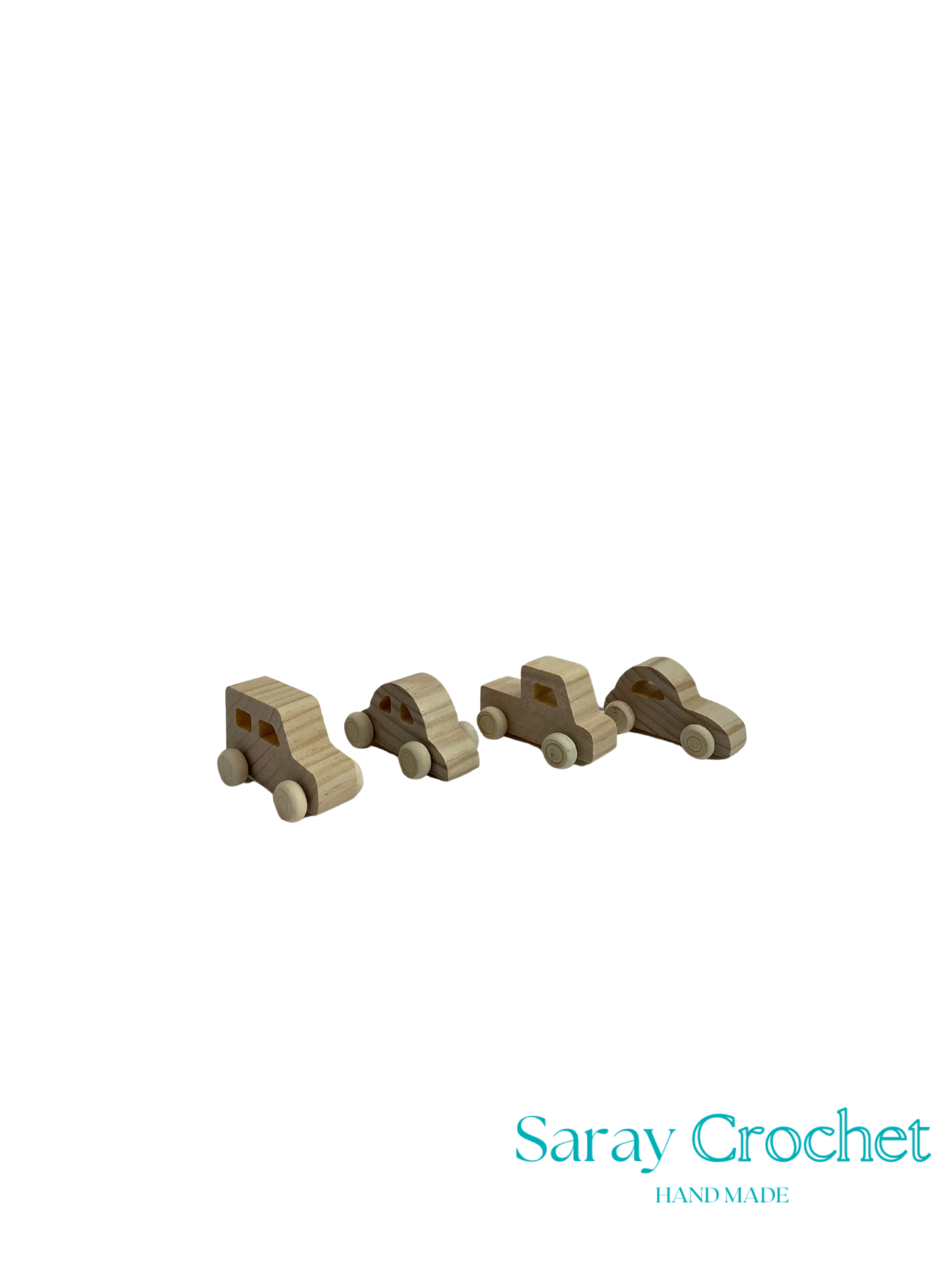 Set of four wooden toy cars on a white background with 'Saray Crochet' branding.