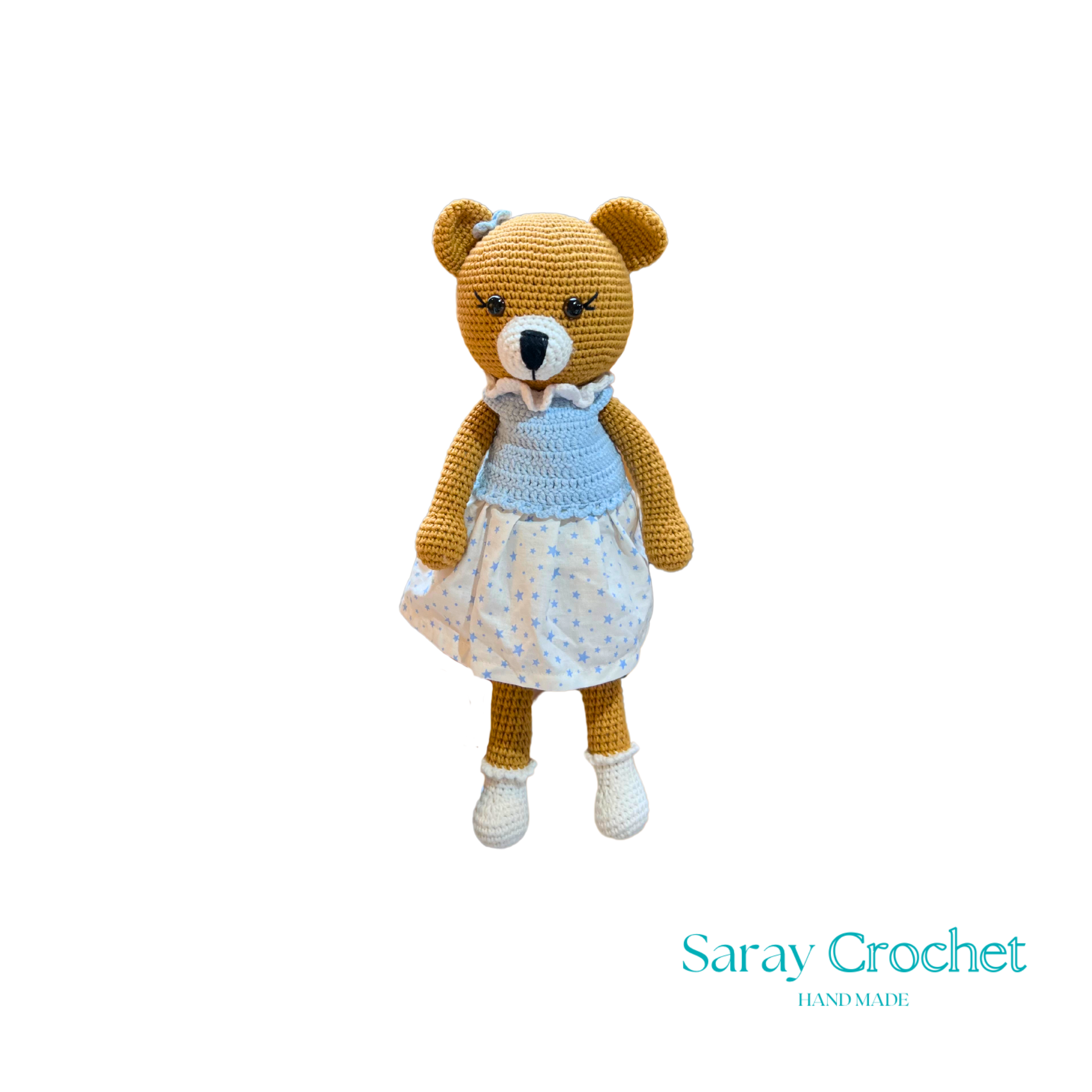 Rucno radjeni medo sa plavom haljinicom. Idealan za bebe i djevojcice. Haljinicu je moguce presvlaciti i mjenjati. 